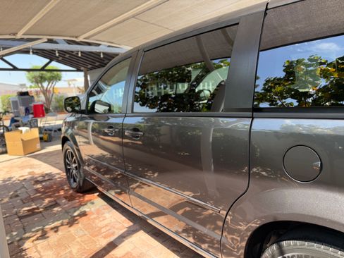 Used 2014 Dodge Grand Caravan SE FWD image 6
