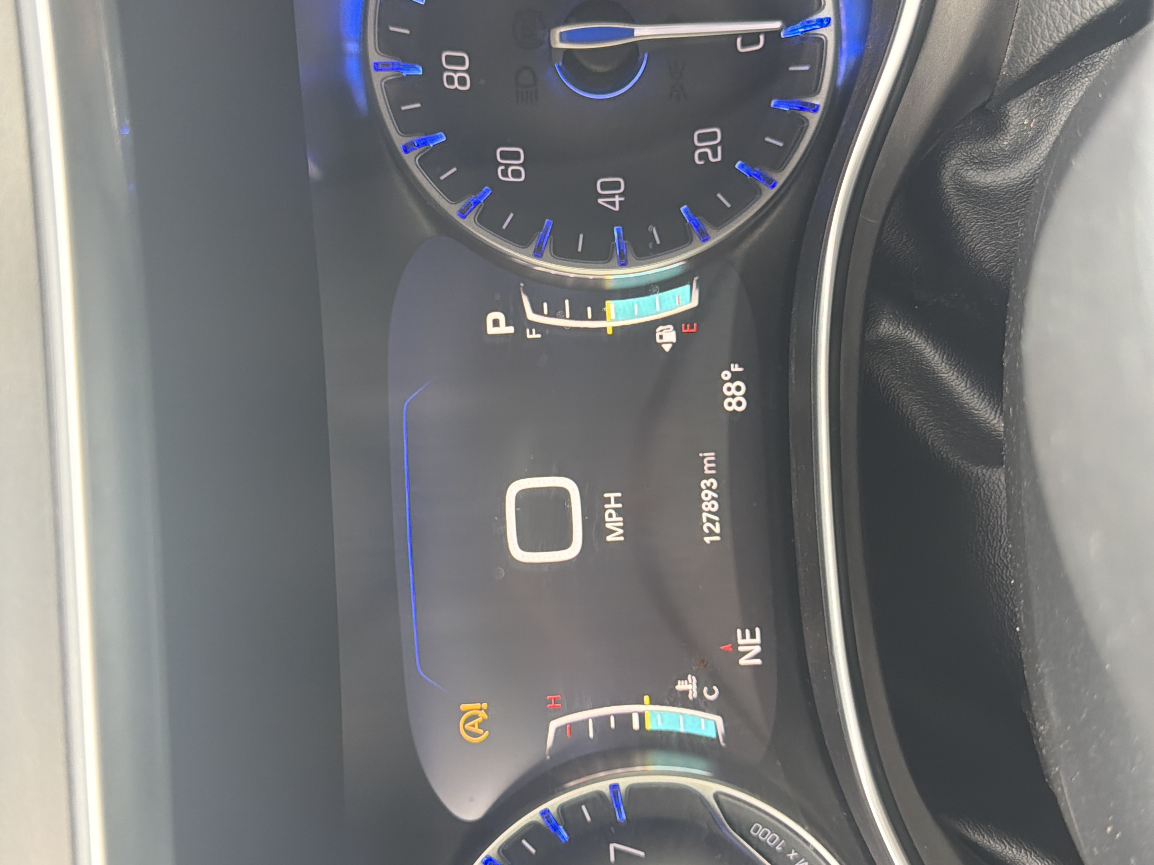 Used 2018 Chrysler Pacifica Limited w/ Advanced Safetytec Group FWD image 6
