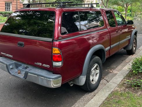 Used 2001 Toyota Tundra SR5 w/ Convenience Pkg AWD/4WD image 2