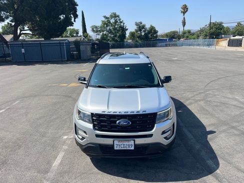 Used 2017 Ford Explorer Sport image 12