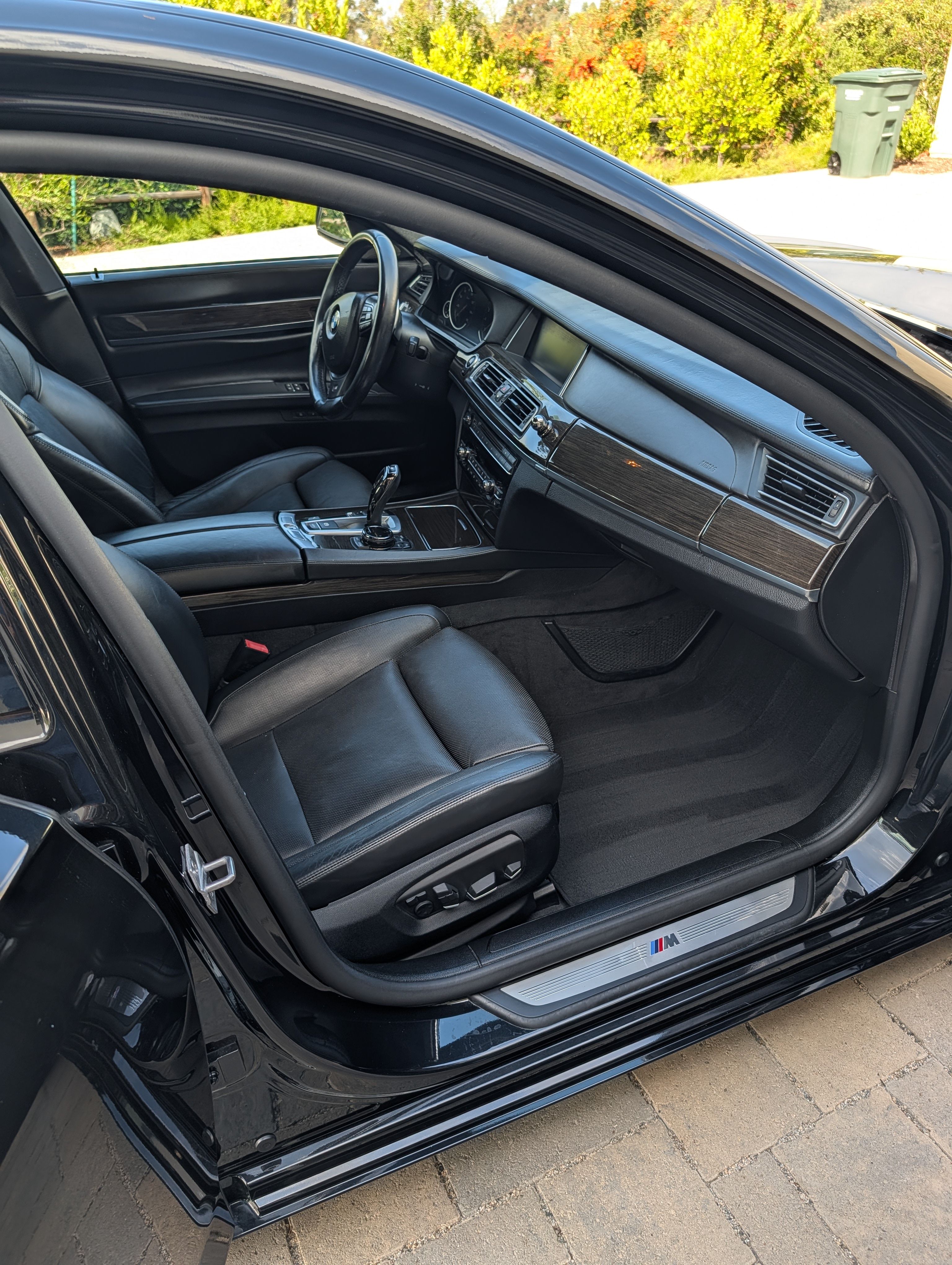 Used 2014 BMW 750Li RWD image 5