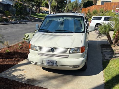 Used 2003 Volkswagen Eurovan GLS image 2