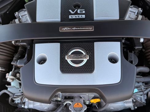 Used 2010 Nissan 370Z Touring w/ Sport Pkg RWD image 13