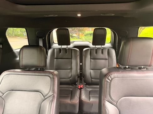 Used 2018 Ford Explorer Sport w/ Equipment Group 401A AWD/4WD image 13