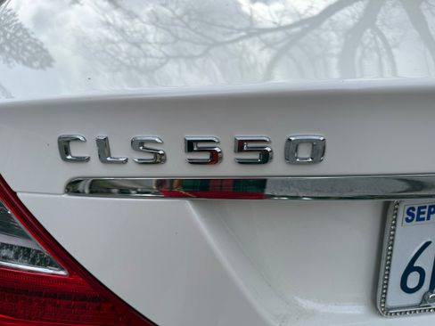 Used 2010 Mercedes-Benz CLS 550 image 17