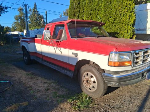 Used 1997 Ford F350 2WD SuperCab DRW image 1