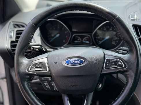 Used 2018 Ford Escape SEL w/ Ford Safe & Smart Package FWD image 14