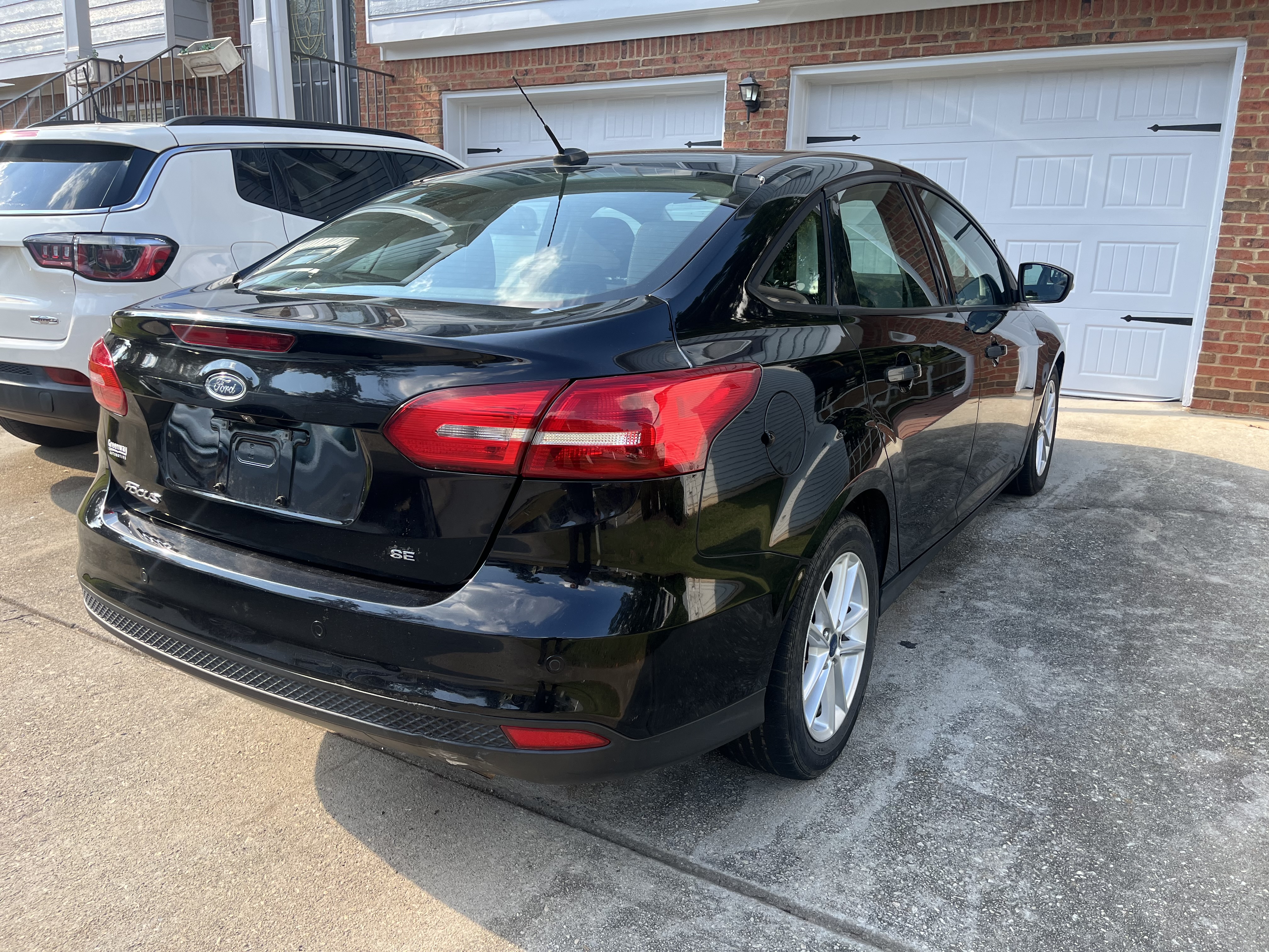 Used 2016 Ford Focus SE w/ Reverse Sensing Package FWD image 8