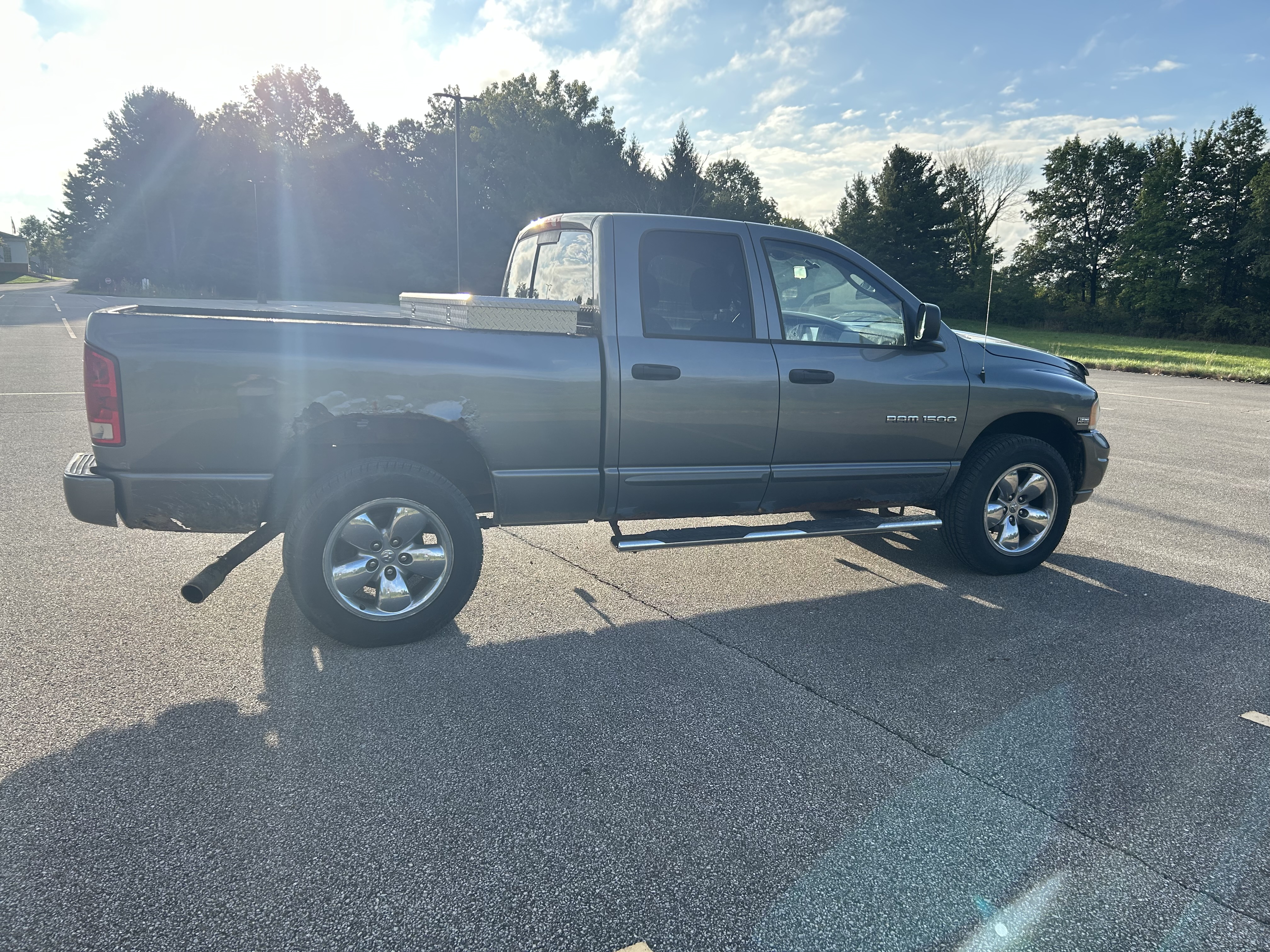 Used 2005 Dodge Ram 1500 Truck SLT w/ Quad Cab Big Horn Value Group AWD/4WD image 4