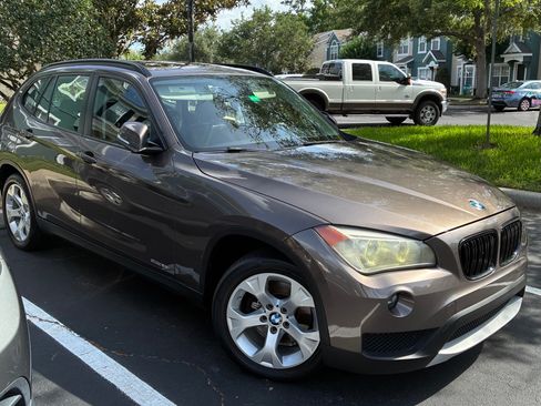 Used 2013 BMW X1 sDrive28i RWD image 1
