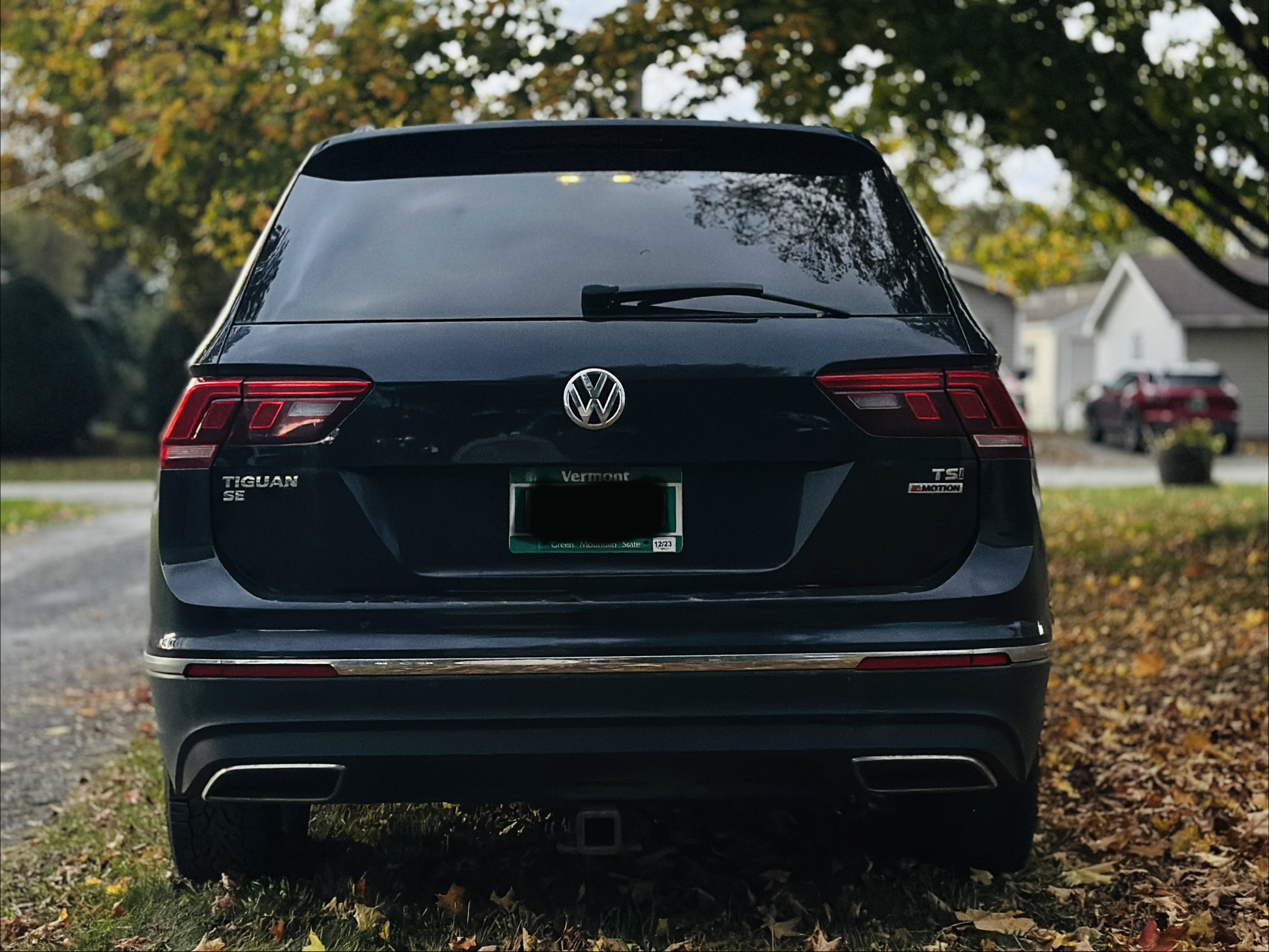 Used 2018 Volkswagen Tiguan SE AWD/4WD image 12