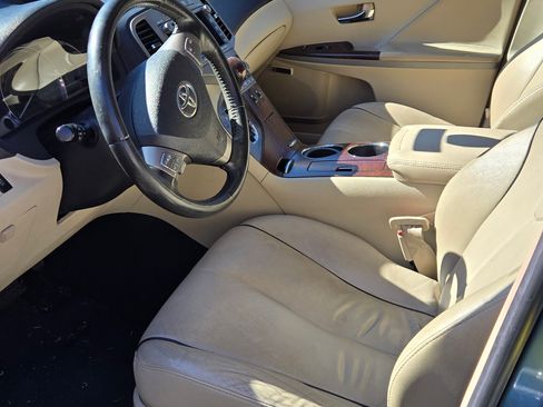 Used 2010 Toyota Venza AWD image 8