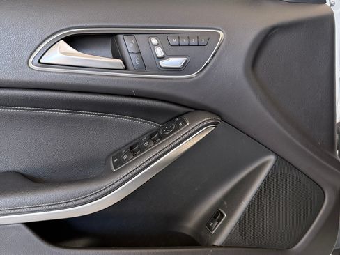 Used 2018 Mercedes-Benz GLA 250 4MATIC image 18