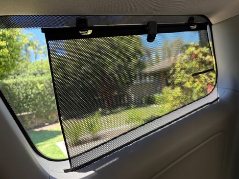 Used 2016 Kia Sedona LX w/ LX Convenience Package FWD image 25