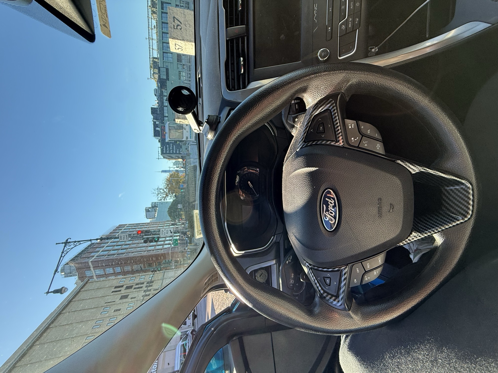 Used 2019 Ford Fusion SE FWD image 11