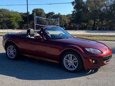 Used 2011 MAZDA MX-5 Miata Sport image 11