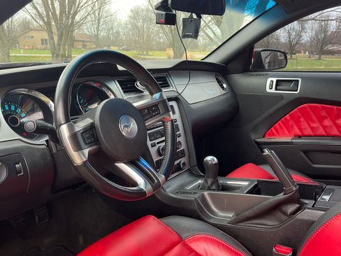 Used 2014 Ford Mustang Coupe RWD image 13