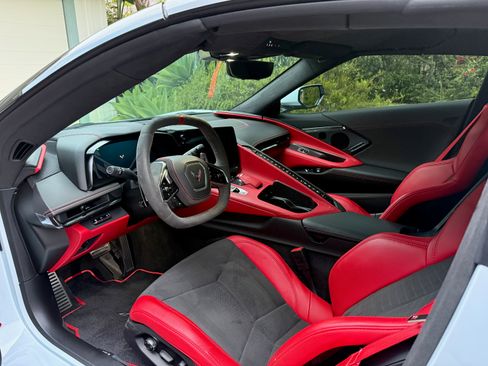 Used 2023 Chevrolet Corvette Stingray Premium Conv w/ Stealth Interior Trim Package RWD image 28