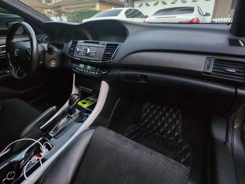 Used 2017 Honda Accord Sport image 17