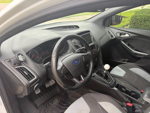 Used 2016 Ford Focus ST FWD image 14