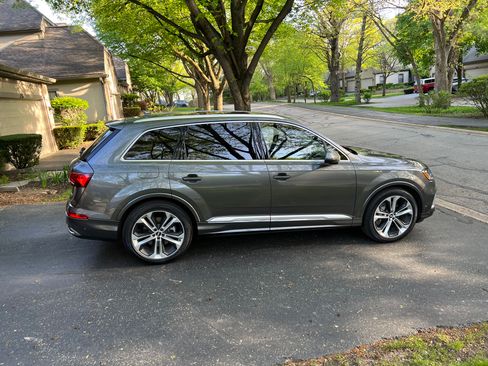 Used 2020 Audi Q7 3.0T Prestige w/ Prestige Package image 4
