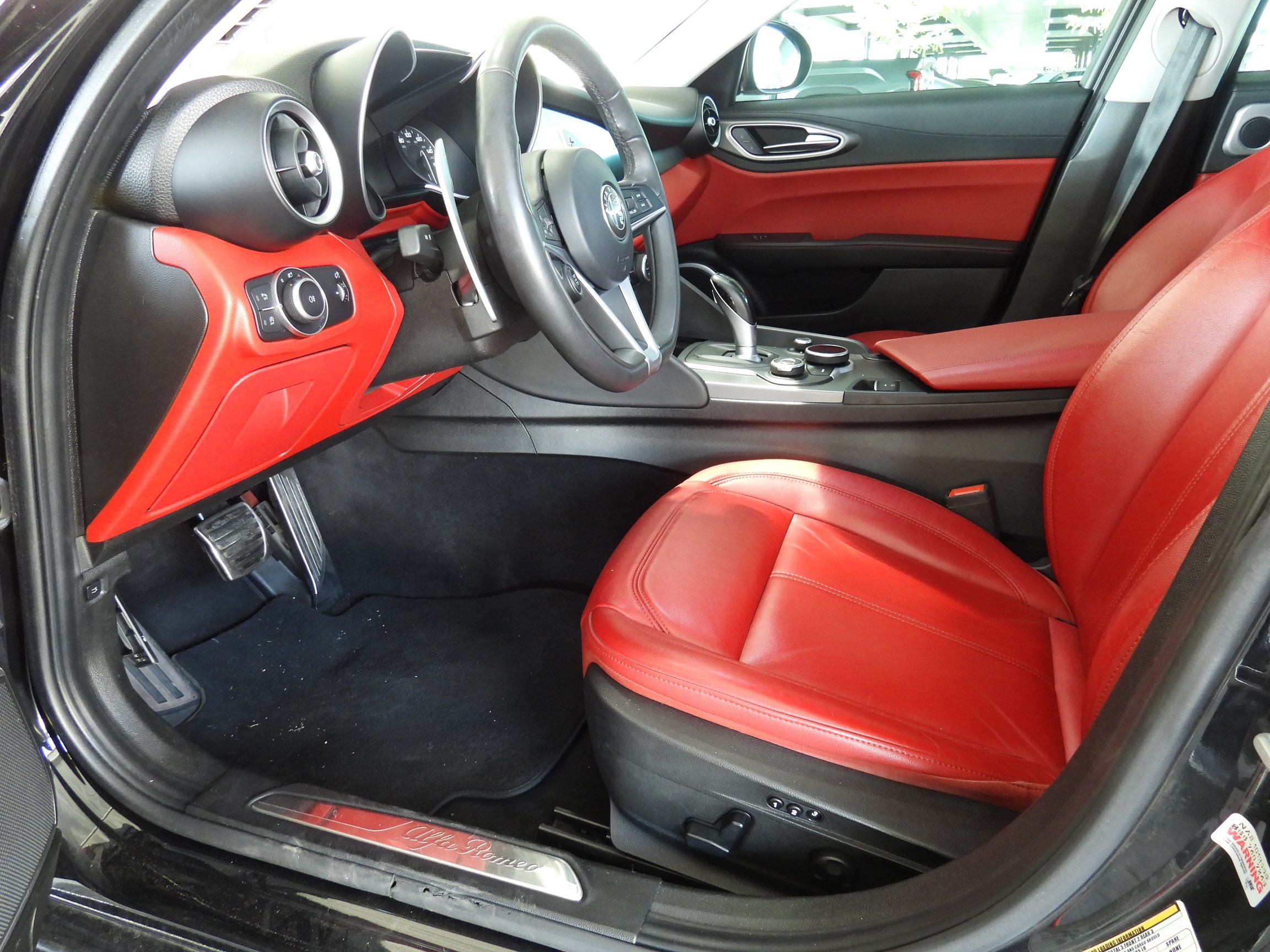 Used 2017 Alfa Romeo Giulia AWD w/ Sport Appearance Package image 2