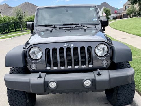 Used 2016 Jeep Wrangler Unlimited Sport AWD/4WD image 12