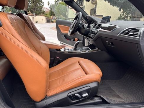 Used 2018 BMW 230i Convertible image 13