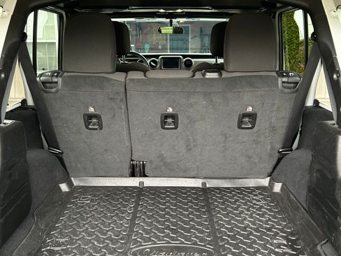 Used 2021 Jeep Wrangler Unlimited Sport image 10