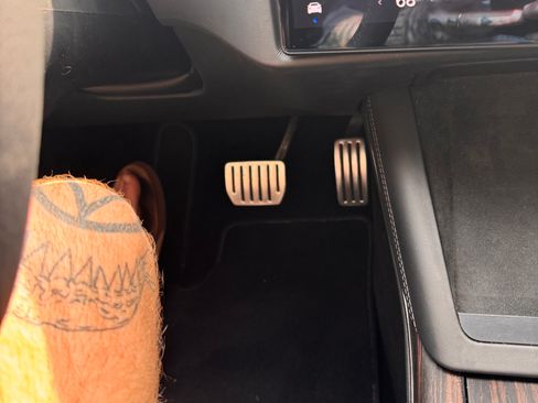 Used 2023 Tesla Model S Standard Range image 21