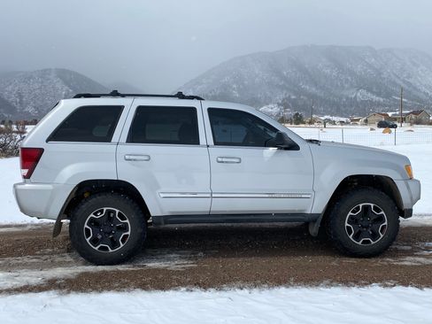 Used 2007 Jeep Grand Cherokee Limited image 2