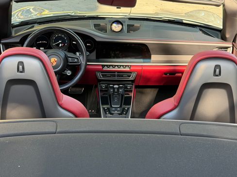 Used 2020 Porsche 911 Carrera 4S image 15