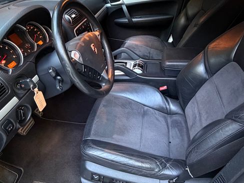 Used 2009 Porsche Cayenne GTS image 19