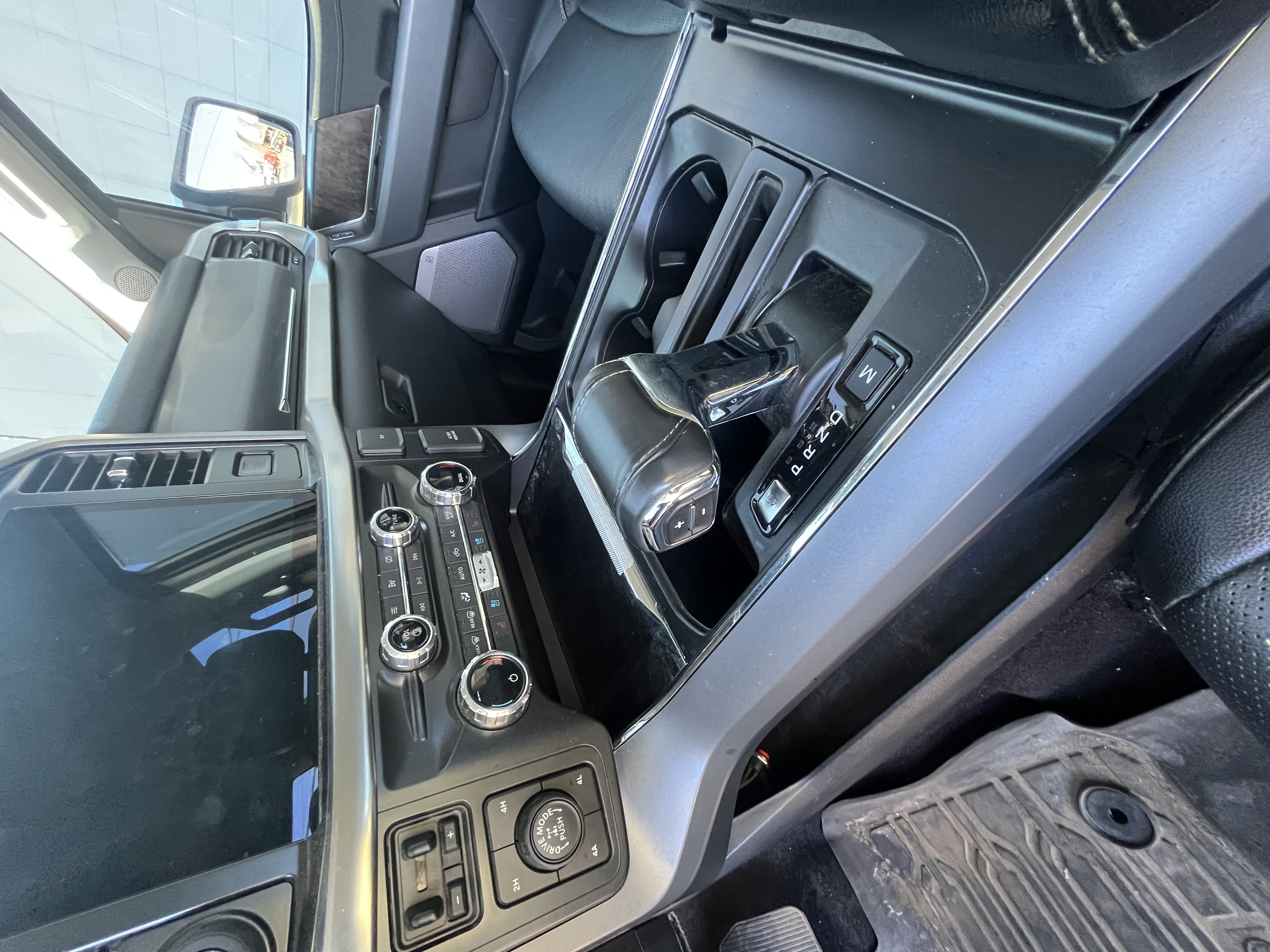 Used 2021 Ford F150 Lariat AWD/4WD image 9