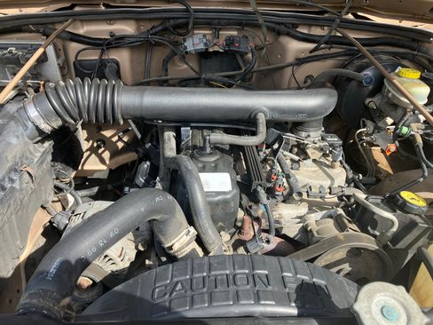 Used 2000 Jeep Wrangler Sport image 7