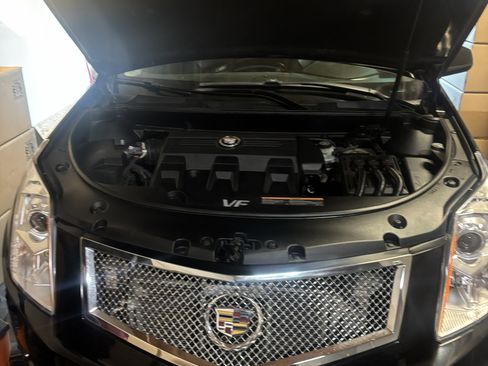 Used 2015 Cadillac SRX Luxury image 8