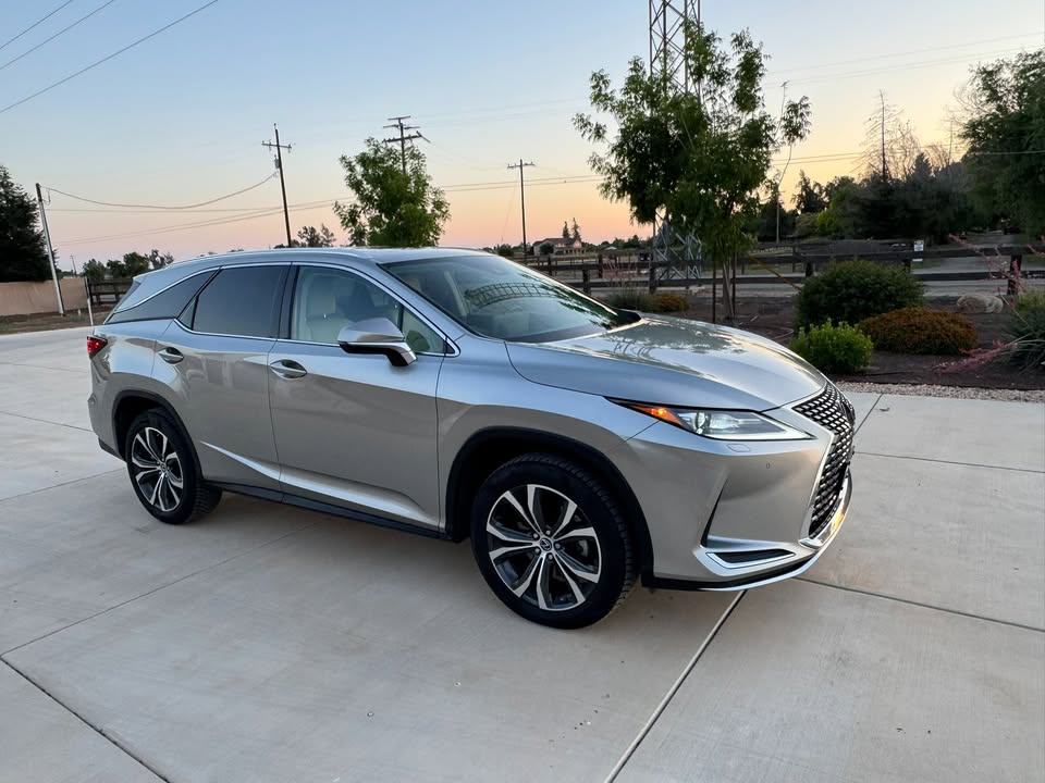 Used 2021 Lexus RX 350L Premium w/ Premium Package AWD/4WD image 4