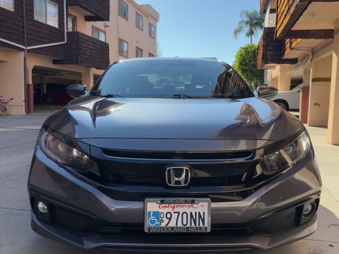 Used 2019 Honda Civic Sport image 4