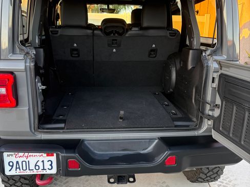 Used 2021 Jeep Wrangler Unlimited Rubicon image 8