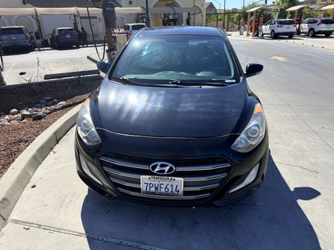 Used 2016 Hyundai Elantra GT w/ Option Group 02 FWD image 8