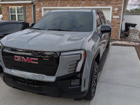 Used 2026 GMC Sierra EV Elevation image 2