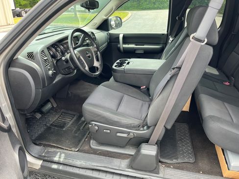 Used 2009 GMC Sierra 1500 SLE w/ Pro Grade Package AWD/4WD image 5