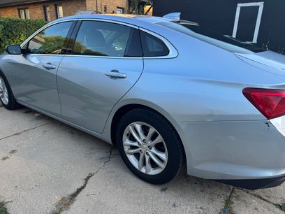 Used 2017 Chevrolet Malibu LT