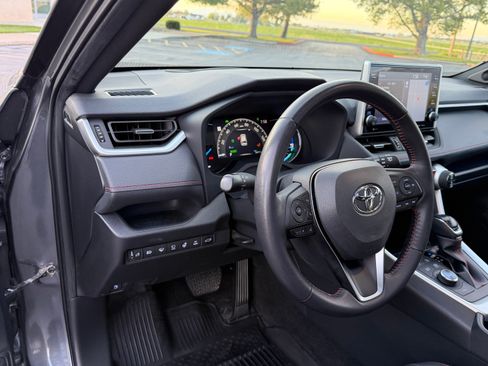 Used 2022 Toyota RAV4 XSE w/ Premium Package AWD/4WD image 10