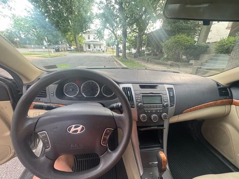 Used 2009 Hyundai Sonata GLS w/ Popular Equipment Pkg 2 FWD image 6