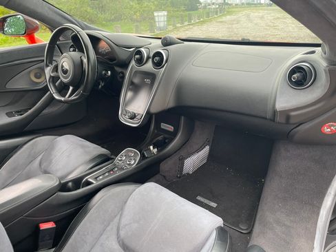 Used 2017 McLaren 570S Coupe RWD image 17