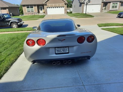 Used 2006 Chevrolet Corvette Coupe w/ Preferred Equipment Group image 10