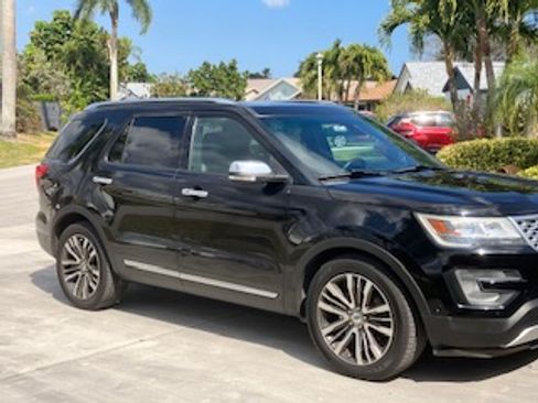 Used 2016 Ford Explorer Platinum image 4