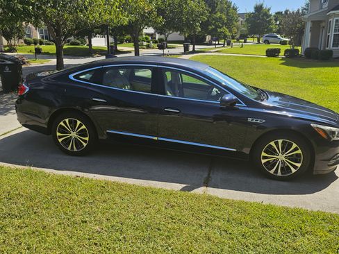 Used 2017 Buick LaCrosse Preferred image 5