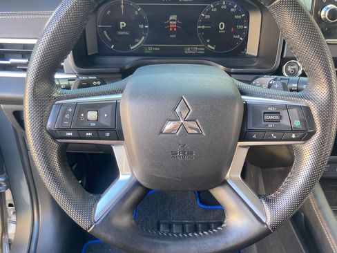 Used 2023 Mitsubishi Outlander SEL image 15